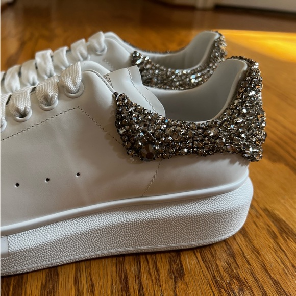 Alexander McQueen Jewel-Counter Leather Oversized Sneaker in 41. - Picture 7 of 10